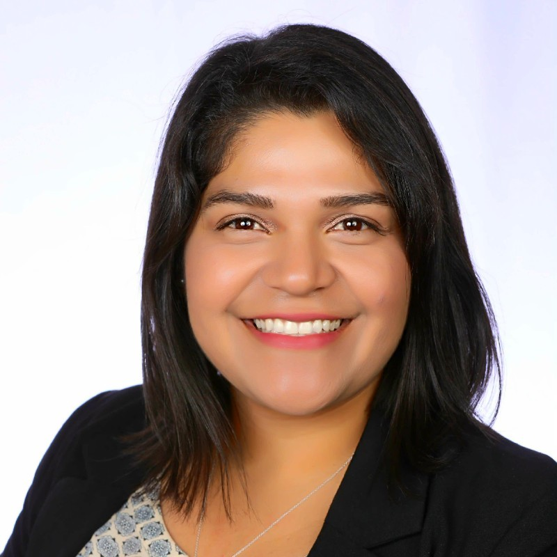 Alejandra Cerros